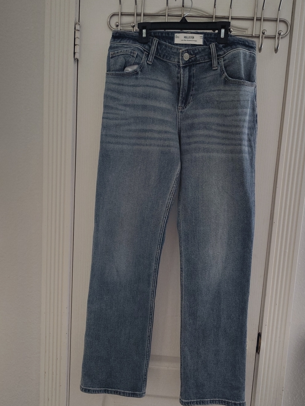 Hollister Light Wash Low-Rise Relaxed Straight w28 Long